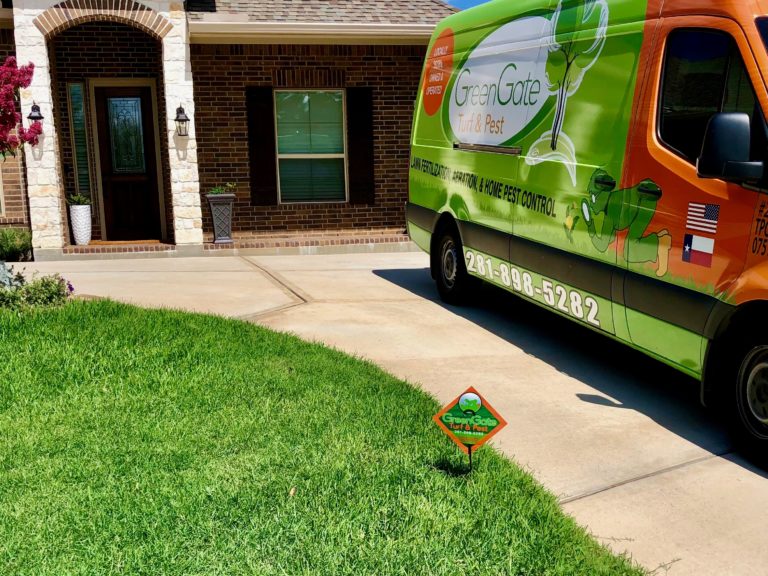 Lawn care service in the woodlands, tx