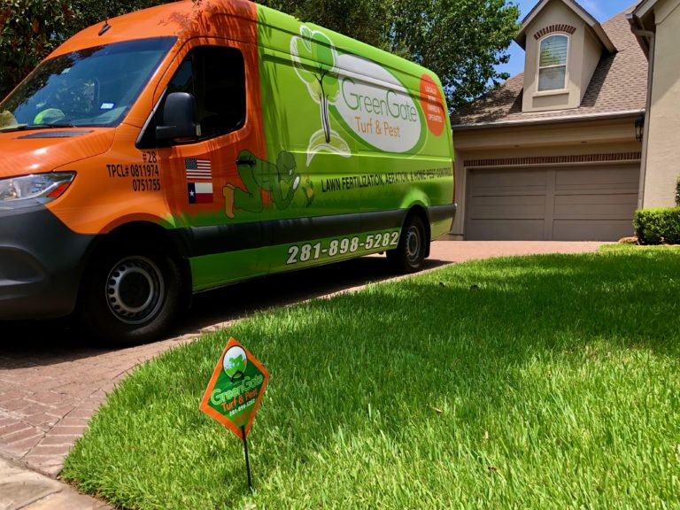 Lawn Care Service - The Woodlands