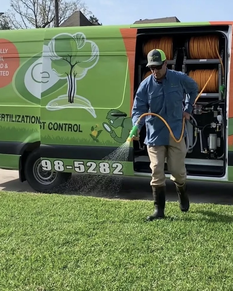 Best Time to Mow After Fertilizing: Lawn Care Guide