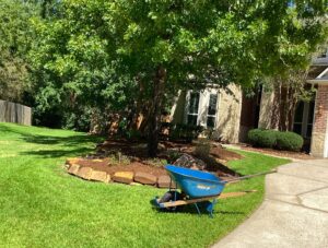 Fall mulch install by GreenGate Turf & Pest
